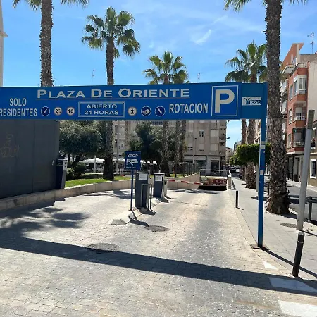 Large Torrevieja/ Near The Appartamento